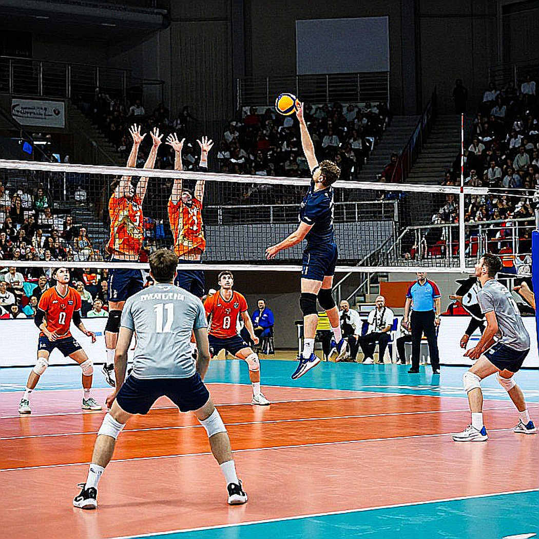 Power 10 tuần 3: Penn State rời top 10 sau thất bại trước Tennessee, và nửa hồ sơ còn thiếu