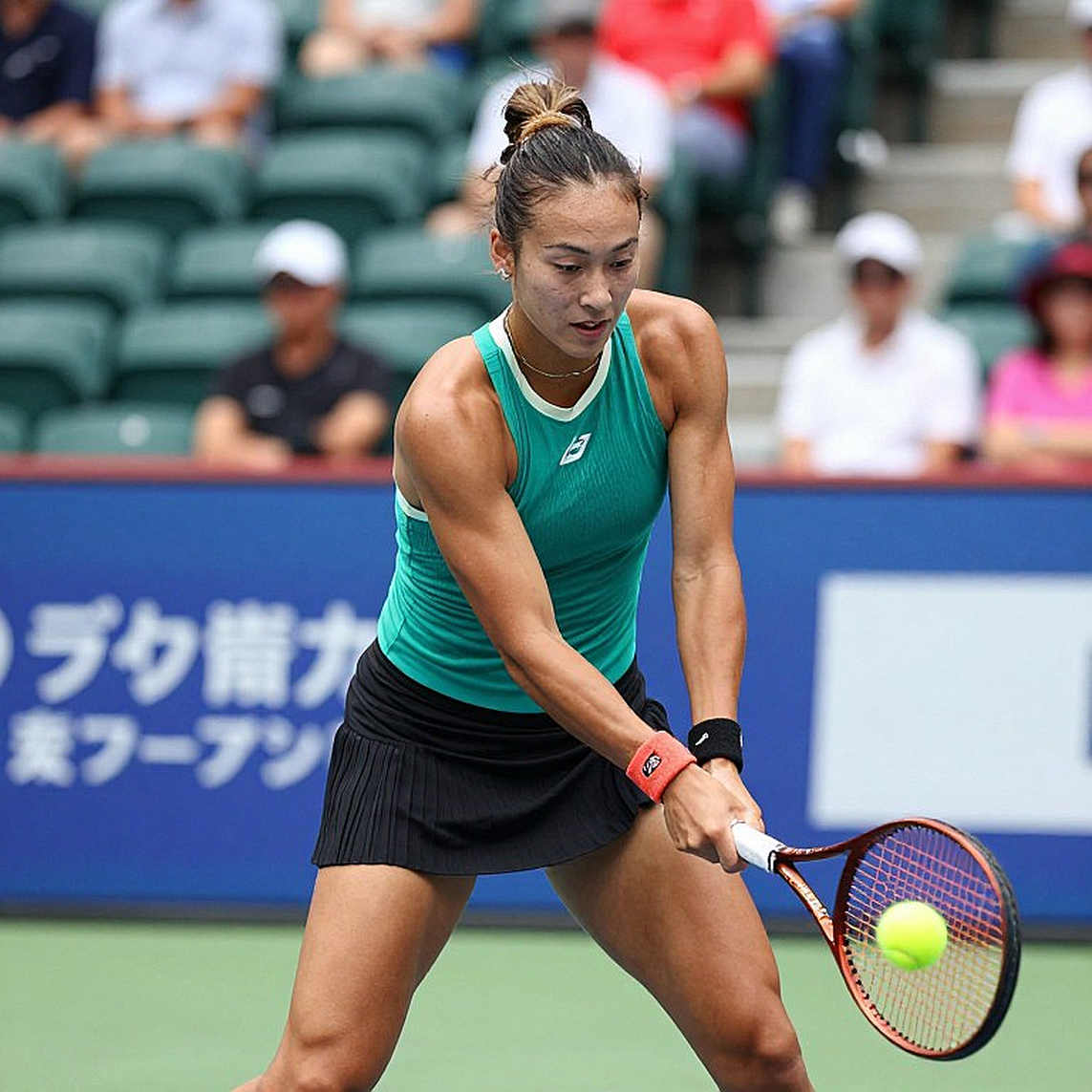 US Open: Tiếng ồn từ máy bay và mùi thức ăn lan tỏa - Ác mộng của vận động viên tennis