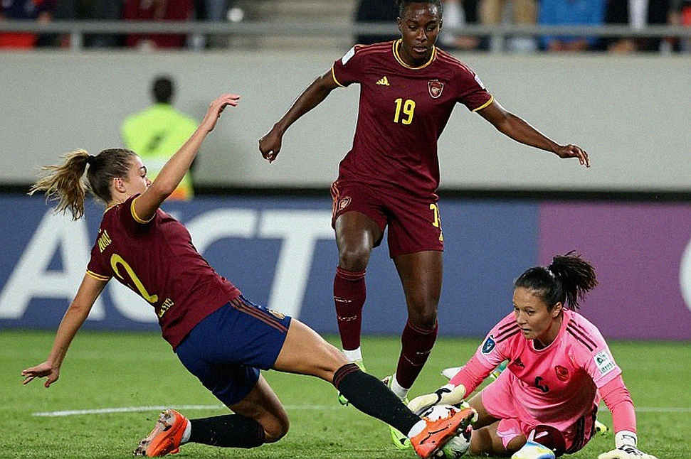 Việt Nam 1-0 Philippines: Ba điểm ở Bandung và vết nứt nằm sau tỷ số
